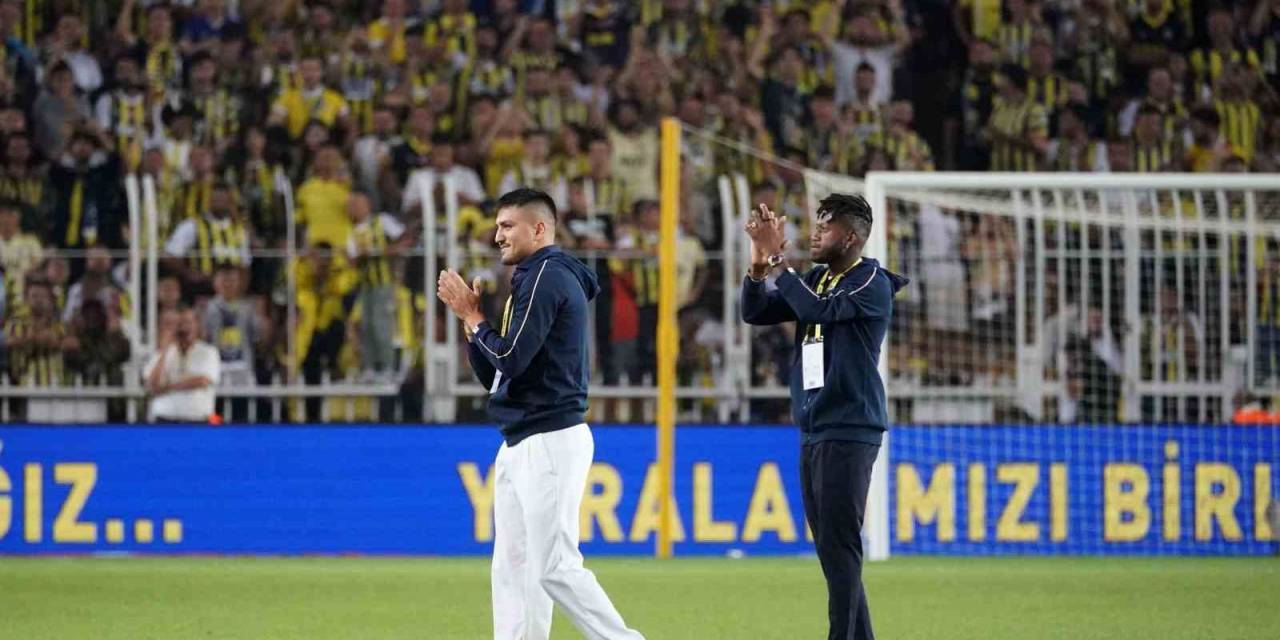 Fred Ve Cengiz Ünder, Sarı-lacivertli Taraftarları Selamladı