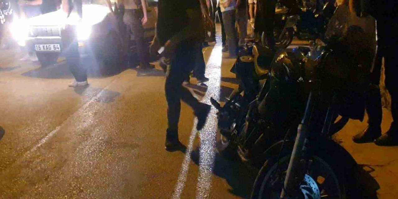 Kavga İhbarına Giderken Otomobil İle Çarpışan Motosikletli 2 Polis Yaralandı
