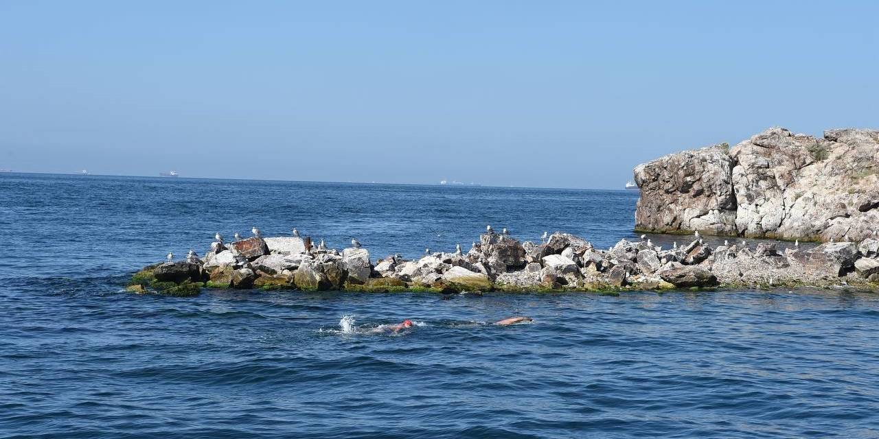 Sarayburnu’ndan Sivri Ada’ya 16.5 Kilometrelik Yüzme Geçişi İçin İlk Adım Atıldı