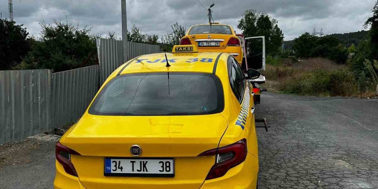 Fatih’te Turist Avına Çıkan Taksiciler Yakalandı
