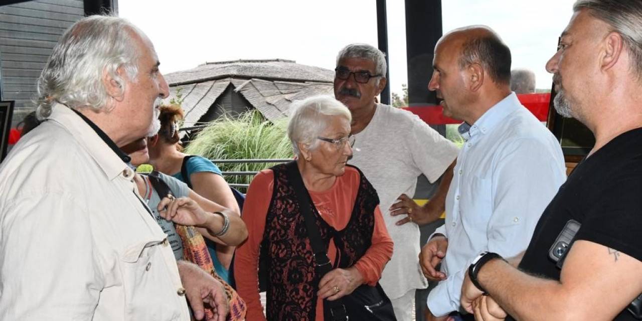 Şair Ve Yazarlar Altınova’da Buluştu