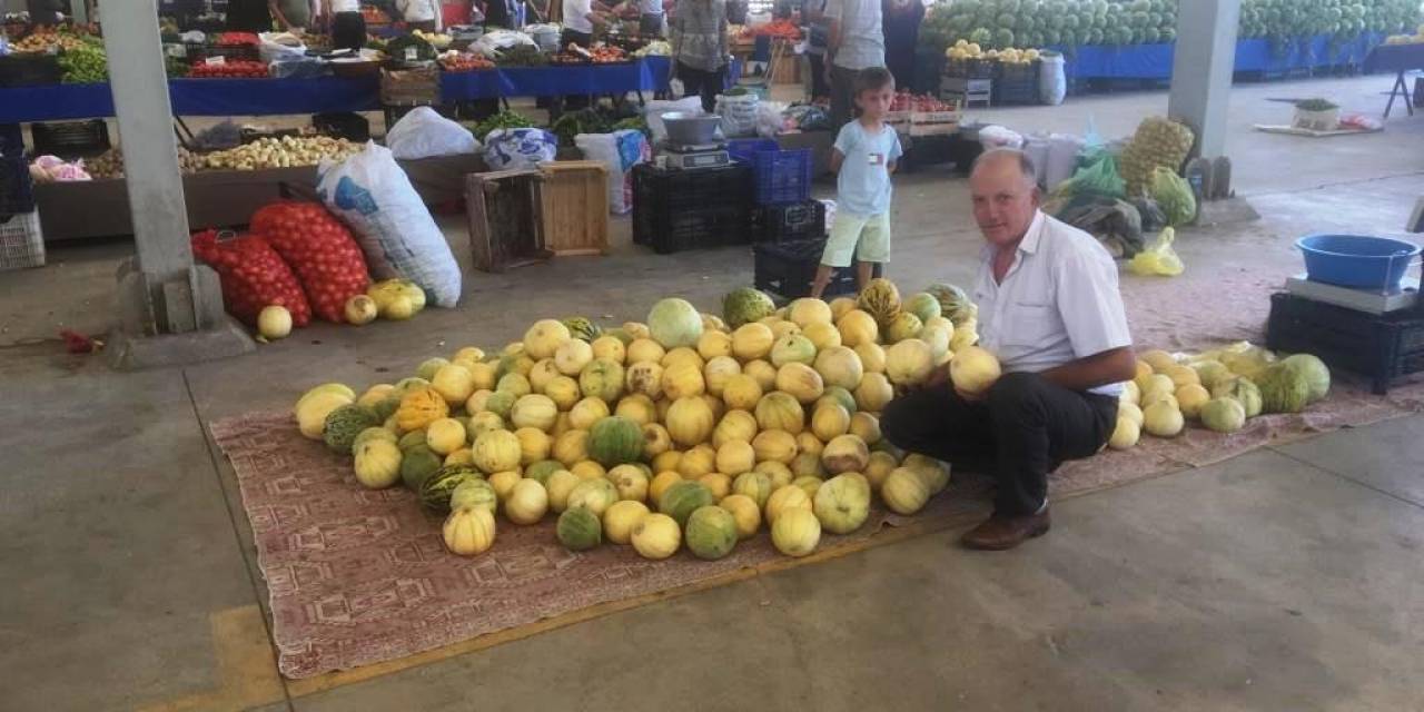 Hisarcık’ta Yerli Kavun Rağbet Görüyor