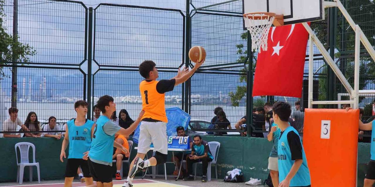 Şölen Havasında Geçen Sokak Basketbolu Turnuvası Sonra Erdi