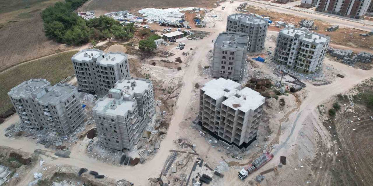 Yıkılan Orta Hasarlı Binalardaki Hiçbir Vatandaş Mağdur Olmayacak