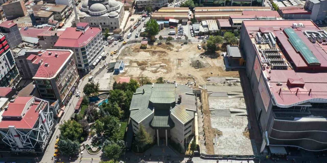 Kent Meydanı Şehrin Yeni Adresi Olacak