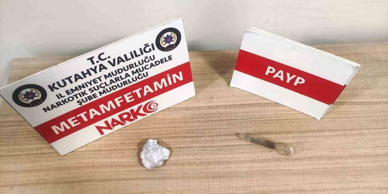 Kütahya’da Şüpheli Araçta Uyuşturucu Ele Geçirildi