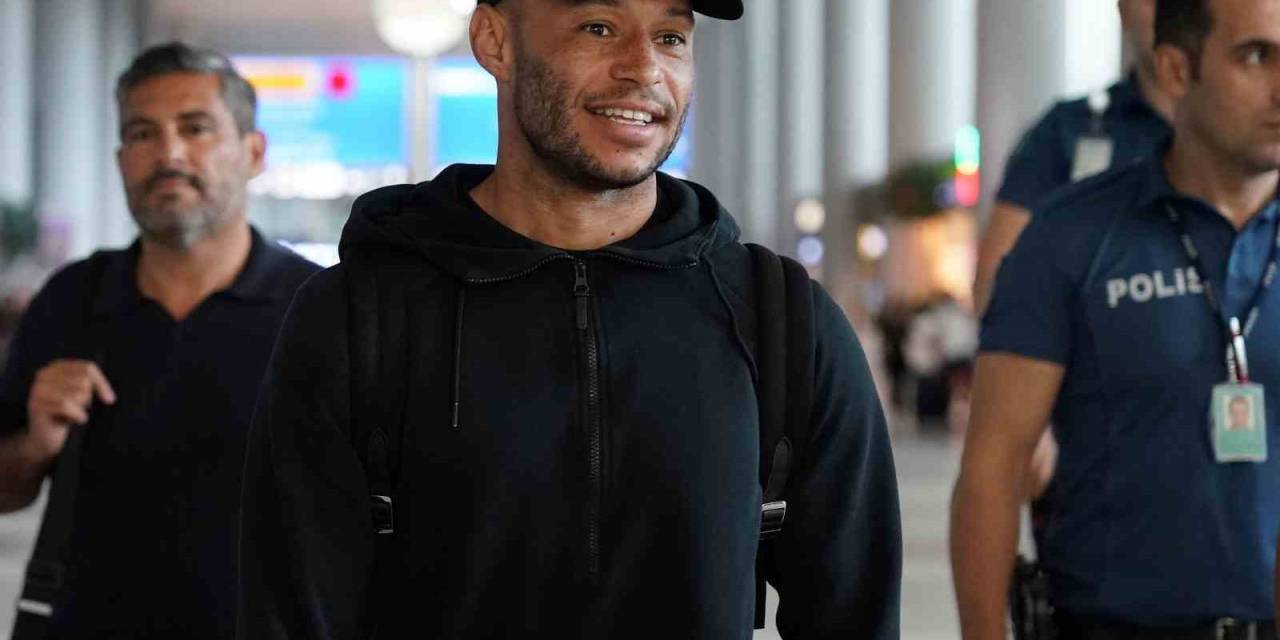 Beşiktaş, Alexander Oxlade-chamberlain’i Kap’a Bildirdi