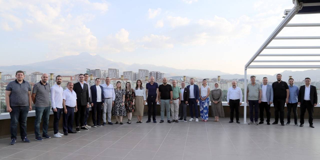 Kayso Tobb Etü Mezunlarını Ağırladı