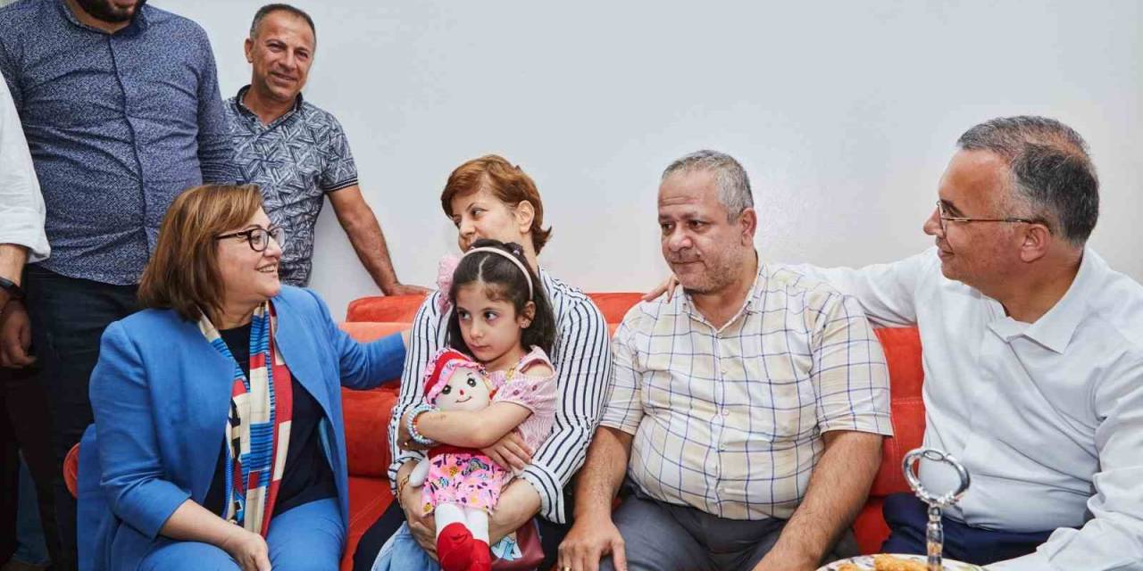 Şahin, Motorları Çalınan Engelli Çiftte Yenisini Hediye Etti