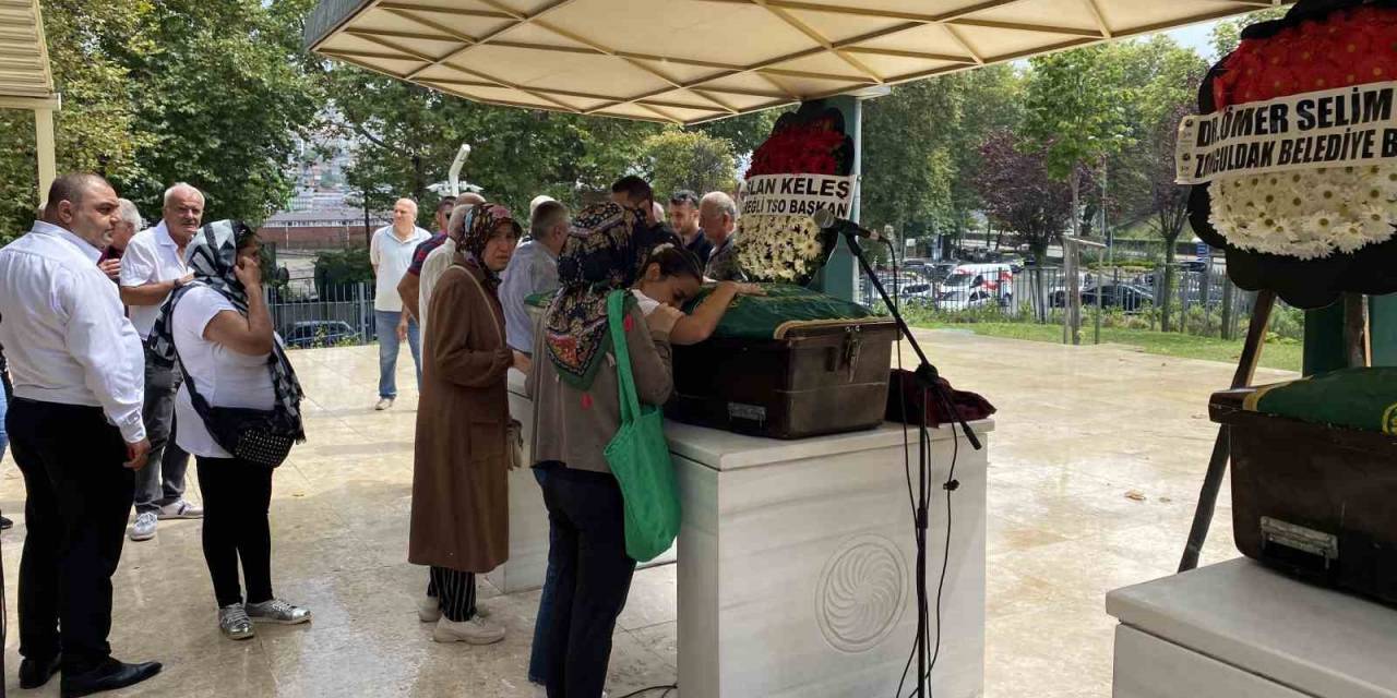 Balık Avlamak İçin Girdiği Suda Hayatını Kaybeden Adam Son Yolculuğuna Uğurlandı