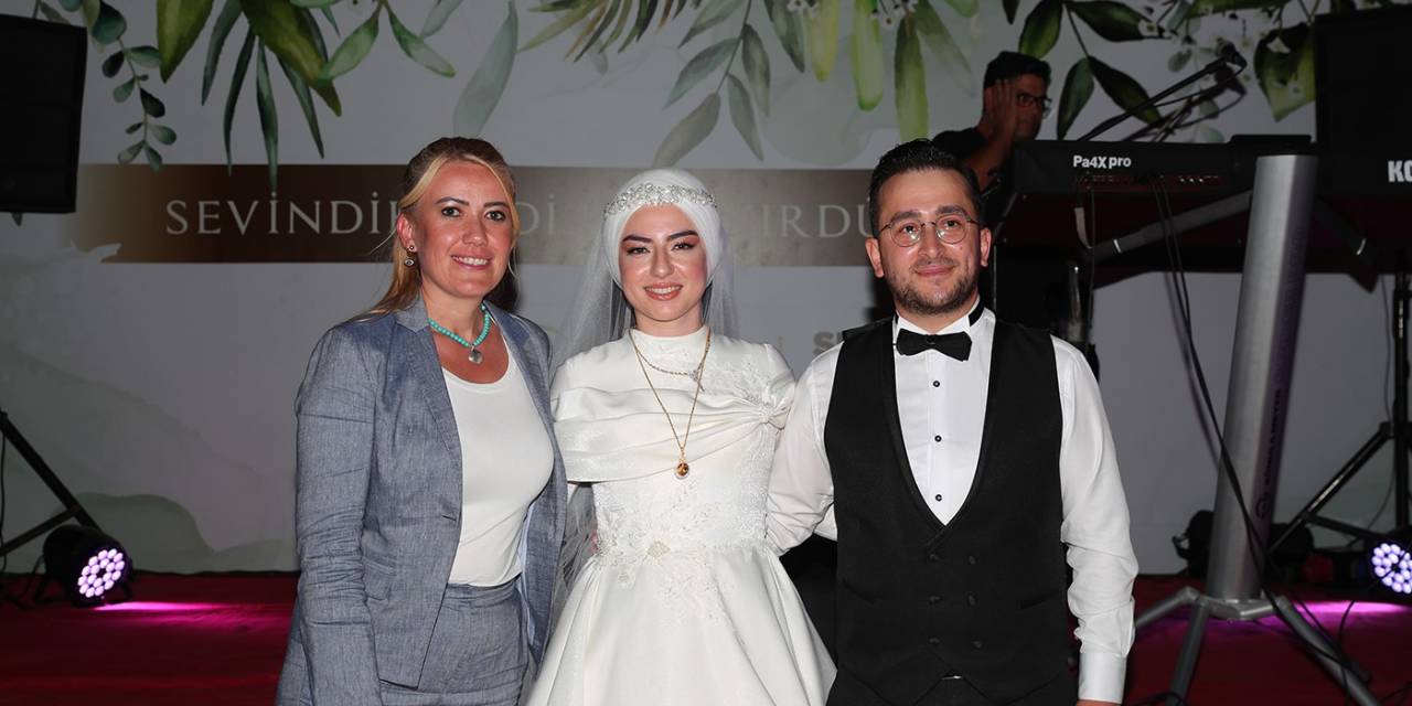 Merkezefendi Belediyesinin Sevindik’e Kazandırdığı Salonda İlk İmzalar Atıldı