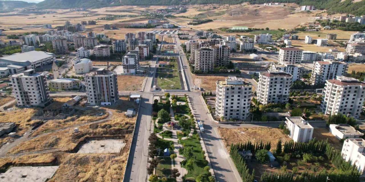 Kent Park’ta Çalışmalar Devam Ediyor