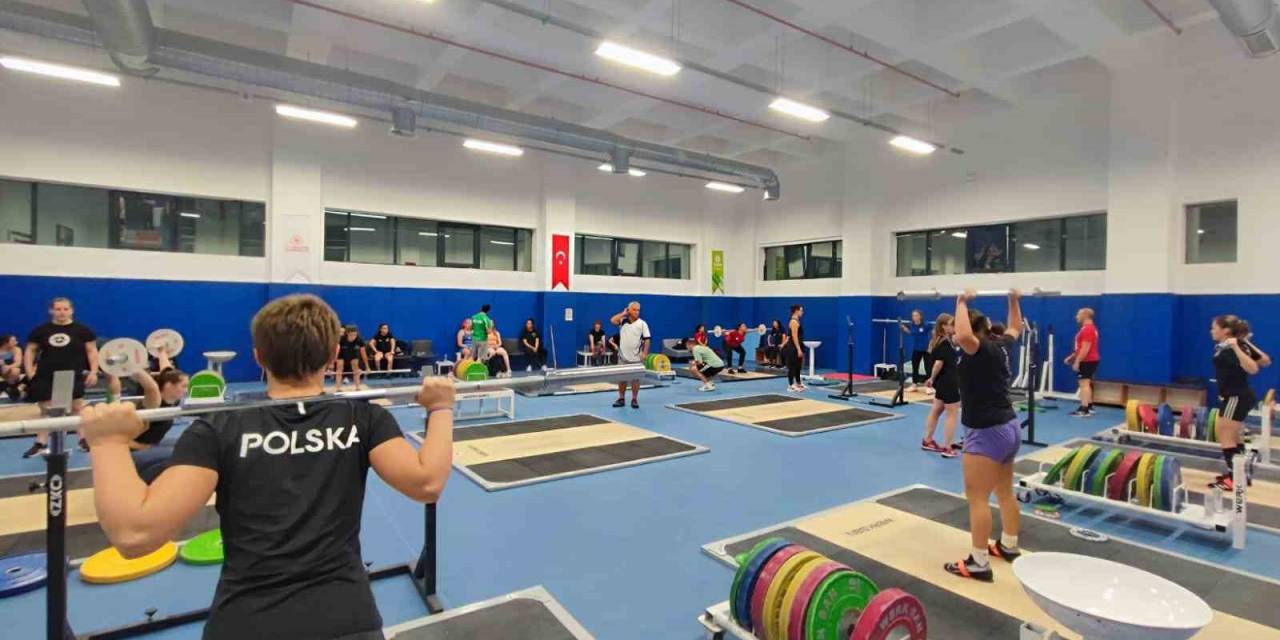 Ewf Gelişim Kampı Konya’da Başladı