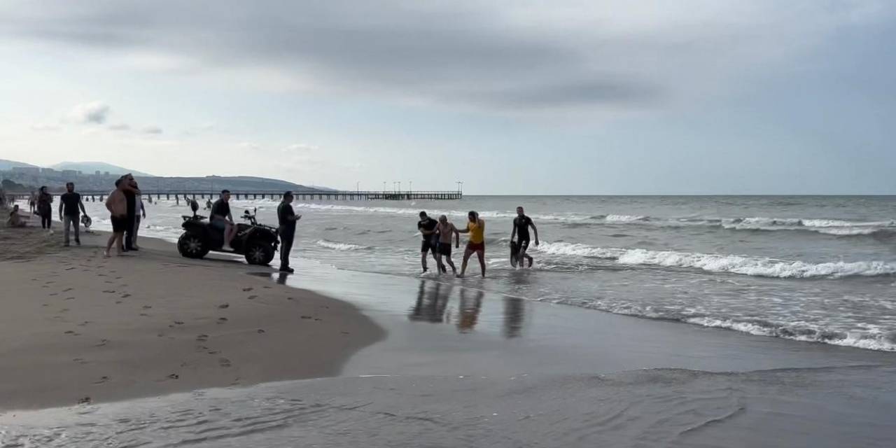 Samsun’da 7 Kişi Boğulma Tehlikesi Geçirdi, 3’ü Hastaneye Kaldırıldı