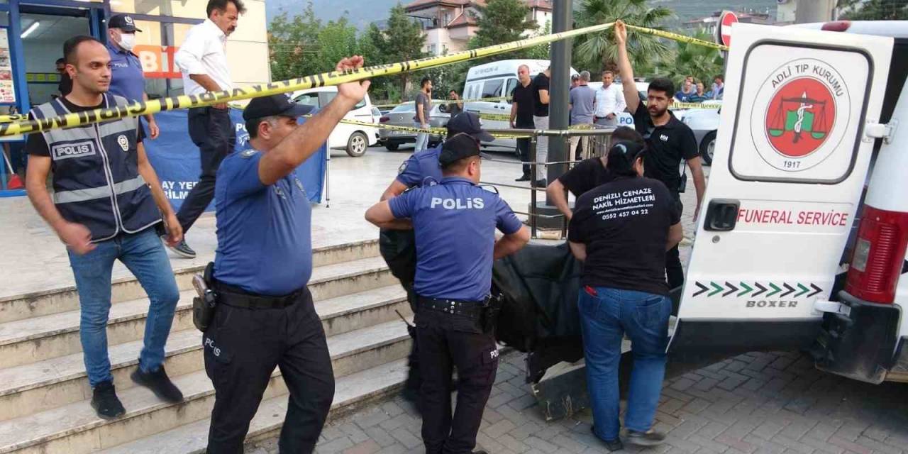 Markette Kan Donduran Olay: Eşini Silahla Vuran Koca İntihar Etti