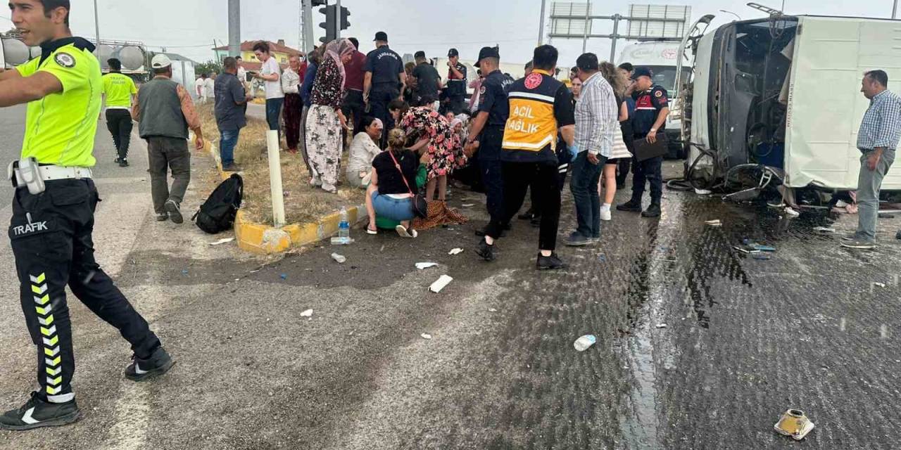 Kamyonetle Çarpışan Midibüste Yaralananların Sayısı 33’e Yükseldi