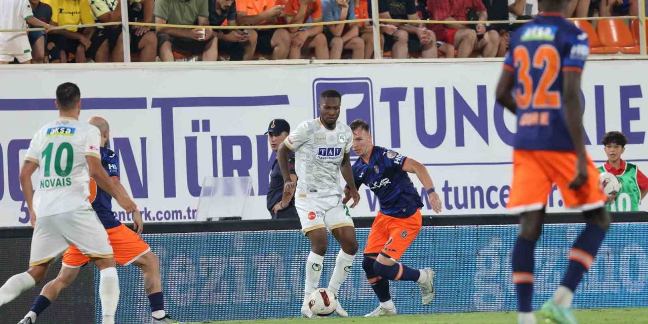 Trendyol Süper Lig: Alanyaspor: 2 - Başakşehir: 0 (maç Sonucu)