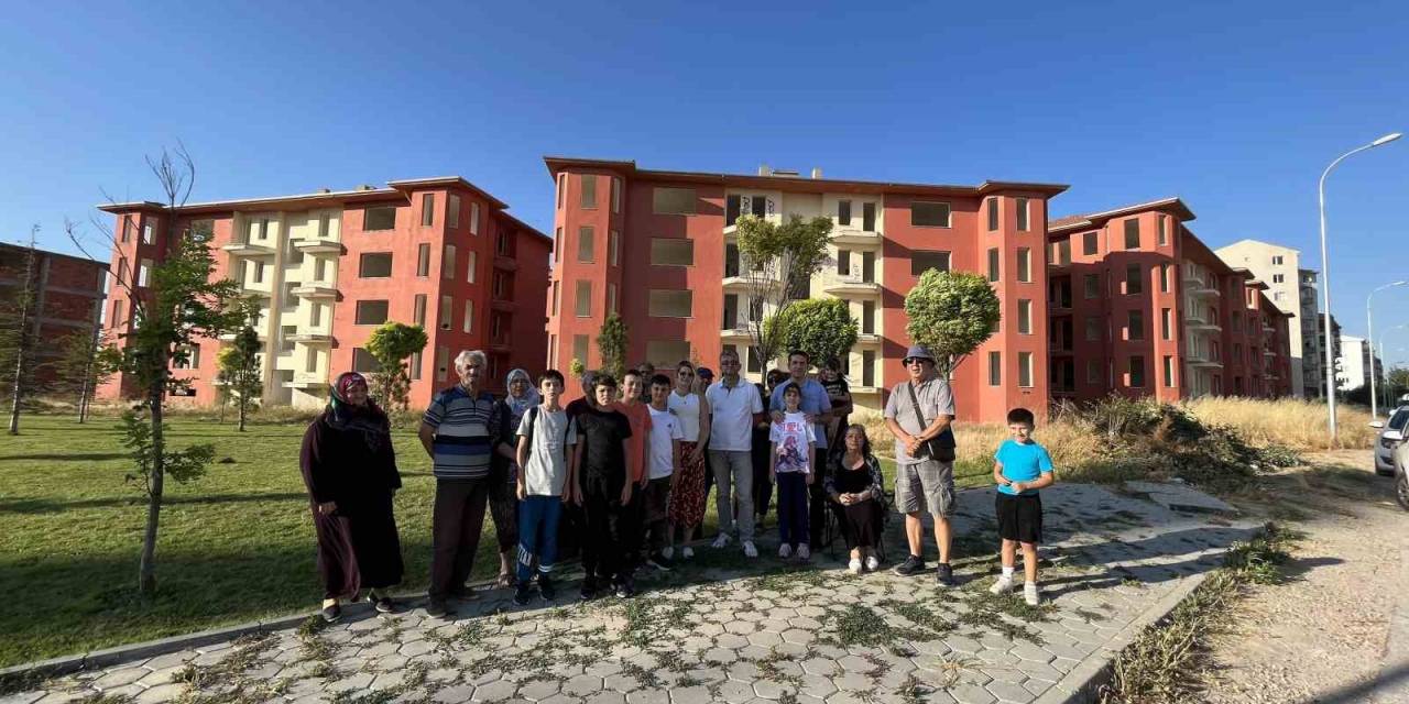 Bu Binalar 20 Yılı Aşkın Süredir Atıl Vaziyette Bekliyor