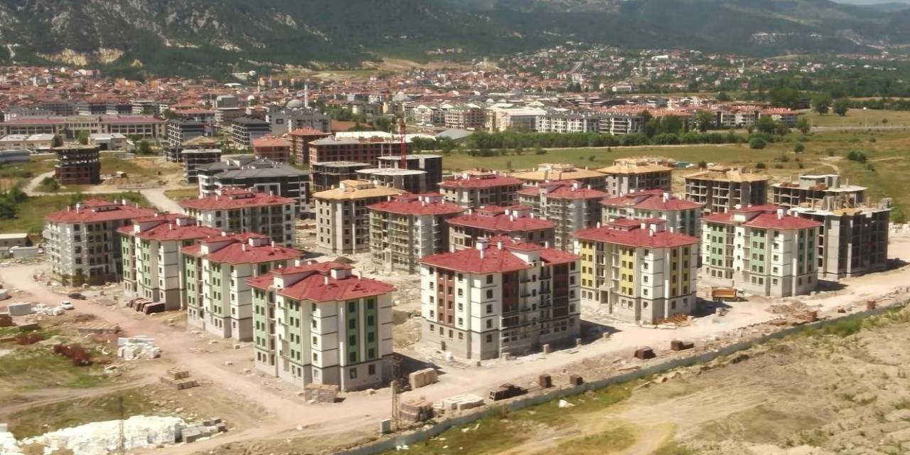 Kütahya’da 500 Dairelik Kentsel Dönüşüm Projesinin Yüzde 60’ı Tamamlandı