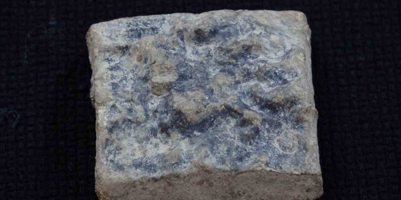 Assos Antik Kentine Ait 2 Bin 300 Yılık Ağırlık Birimi Bulundu