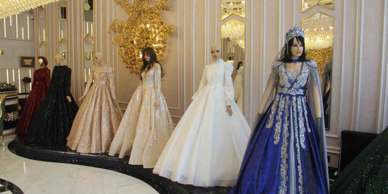 Deprem Bölgesinde Gelinlikçilere İlgi Yoğun