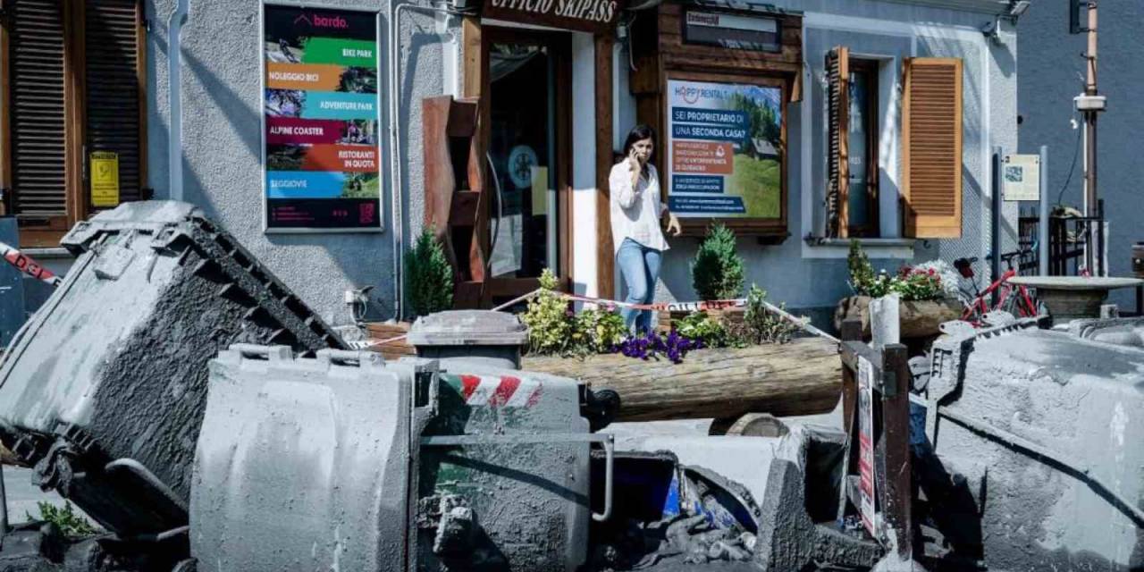 İtalya’da Nehir Taştı, Sokaklar Çamurla Kaplandı