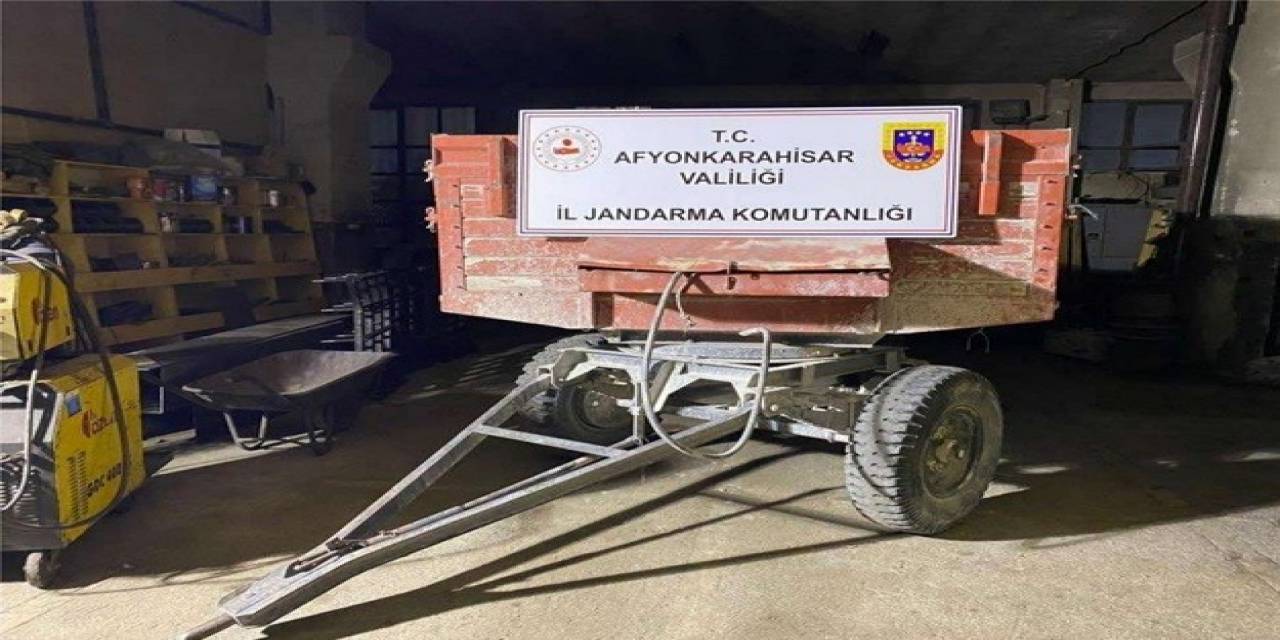 Çaldığı Römorku Tamir İçin Götürdüğü Dükkanda Jandarmaya Yakalandı