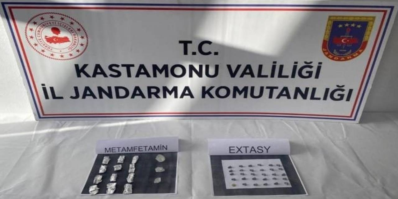 Evinde Uyuşturucu Madde İle Yakalanan İki Şüpheli Gözaltına Alındı