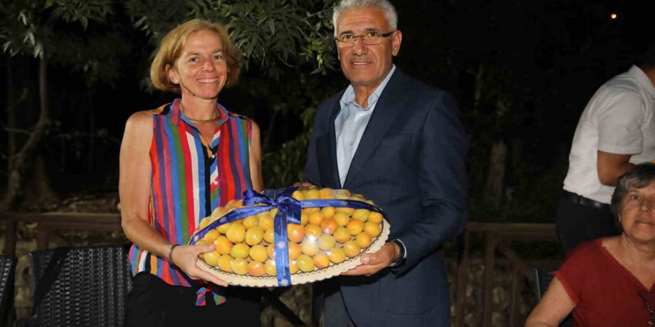 Güder, Arslantepe Kazı Heyetini Ağırladı