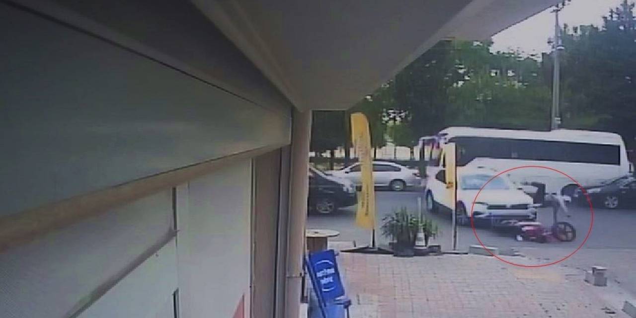 Tekirdağ’da Motosikletlinin Savrulduğu Kaza Kameraya Yansıdı