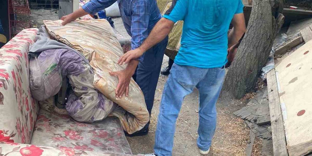 Arsası Karşılığında İki Daire Almak İçin Müteahhit İle Anlaştı, Arsasından Da Evinden De Oldu