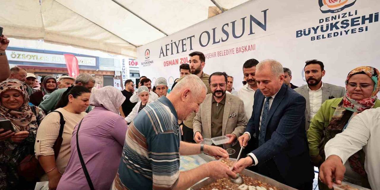 Denizlililer, Büyükşehir’in Aşure Hayrında Buluştu
