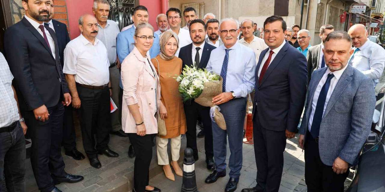 Ak Partili Yılmaz: "biz İşimize Bakıyoruz, Onlar Birbirleriyle Uğraşa Dursunlar"