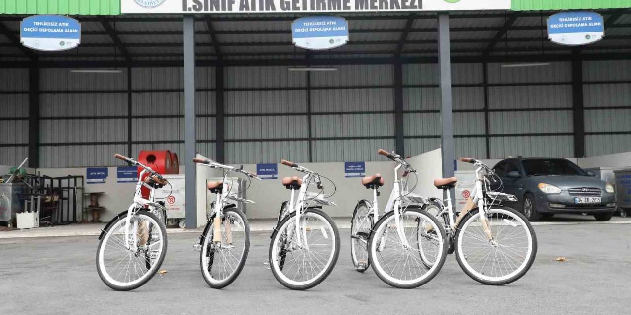 Gaziosmanpaşa’da Evdeki Atıklarıyla Bisiklet Kazandılar