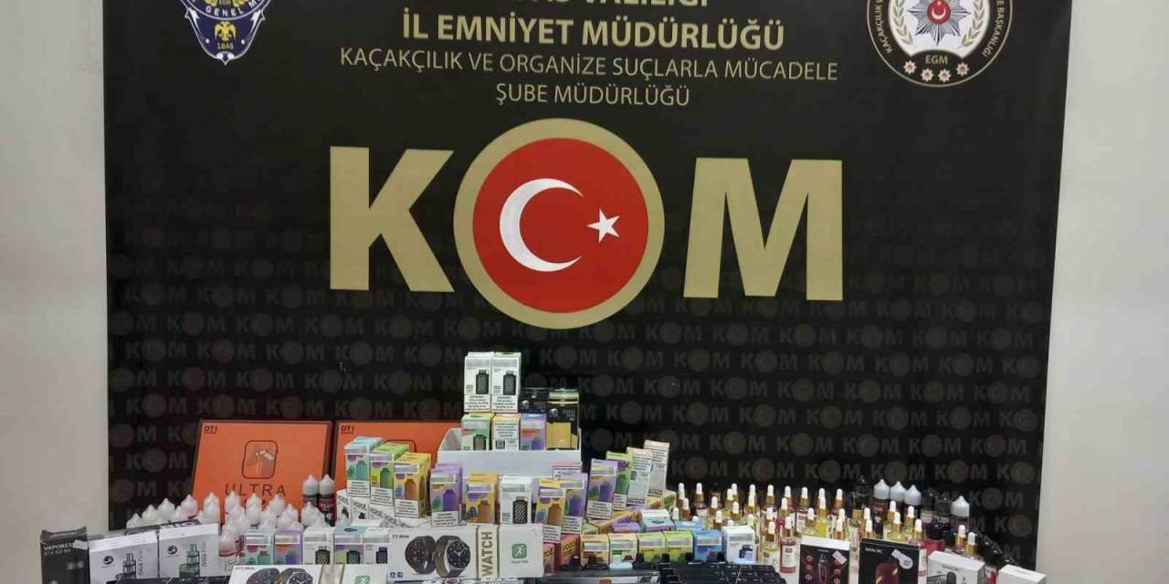 Sivas’ta Kaçak Elektronik Sigara Ve Dijital Saat Ele Geçirildi