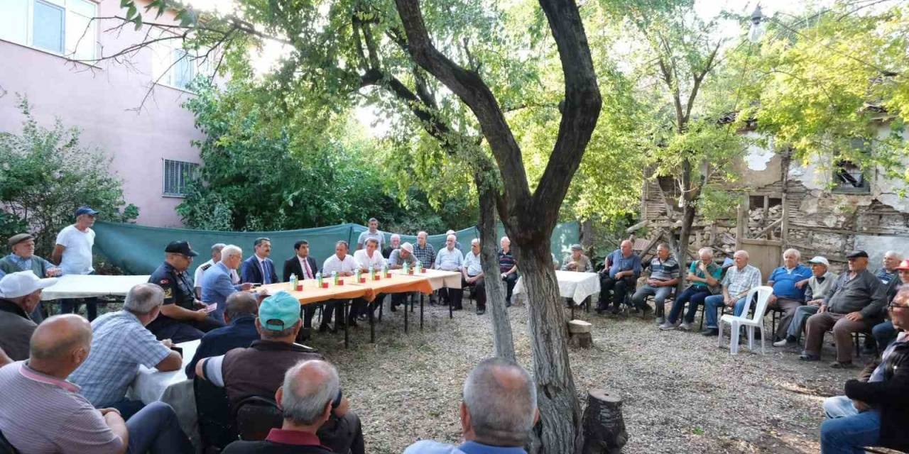 Kırklareli Valisi Ekici Köylülerin Dertlerini Dinledi