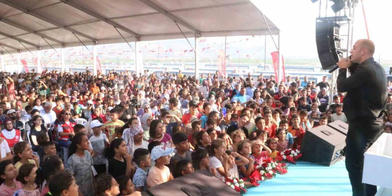 Depremzede Çocuklar, “kalp Kalbe Programı” Açılışında Doyasıya Eğlendi