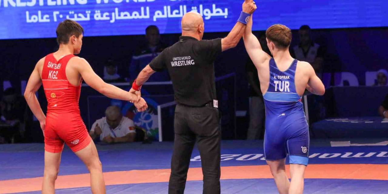 U20 Dünya Güreş Şampiyonası’nda 2 Bronz Madalya