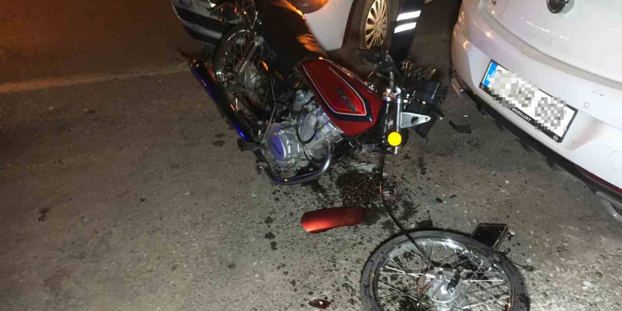 Kazada Ön Tekeri Kopan Motosikletin Sürücüsü Yaralandı