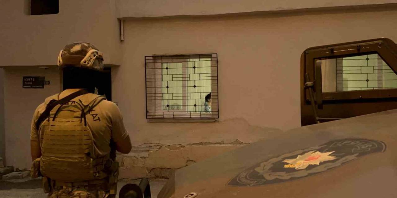 Mersin’de Uyuşturucu Satıcılarına Şafak Operasyonu: 35 Gözaltı Kararı