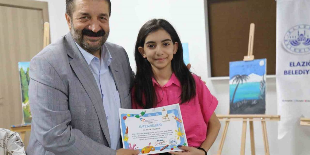 Yaz Kurslarına Katılan Çocuklara Sertifikaları Verildi