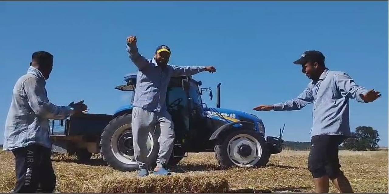 Balya Çekerken Göbek Atıp Oynadılar