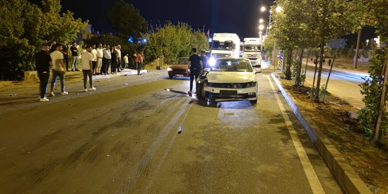 Silvan’da Otomobilin Çarptığı Elektrikli Bisiklet Sürücüsü Ağır Yaralandı