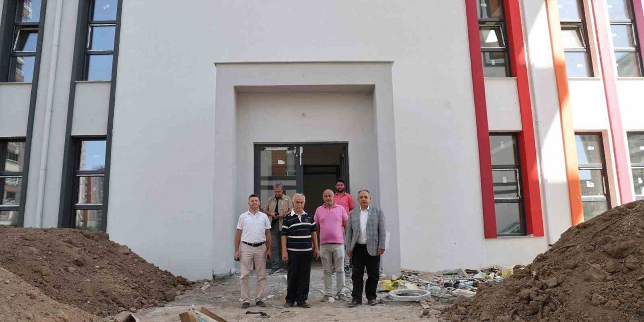 Talas Mehmet Karamercan Kütüphanesi Gün Sayıyor