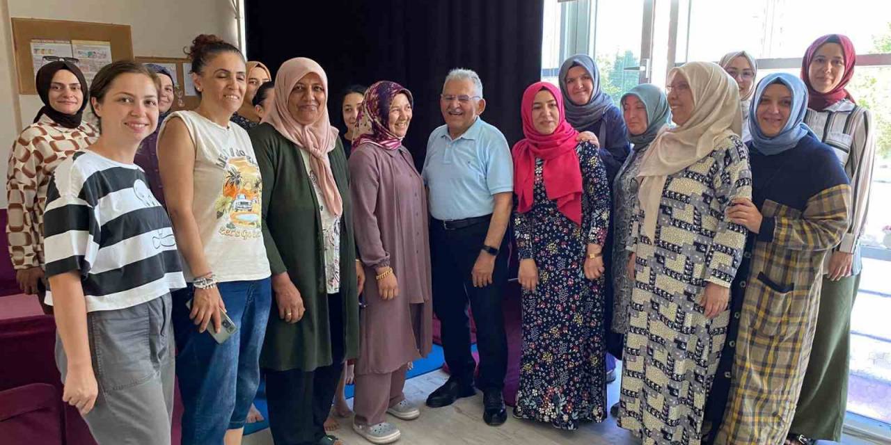 Doktor Başkandan Kanser Erken Teşhis Tarama Ve Eğitim Merkezi’ne Ziyaret