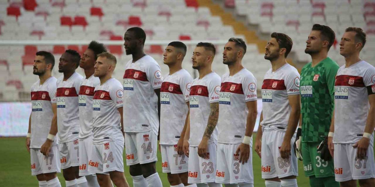 En Fazla Yerli Futbolcu Sivasspor’da Sahaya Çıktı