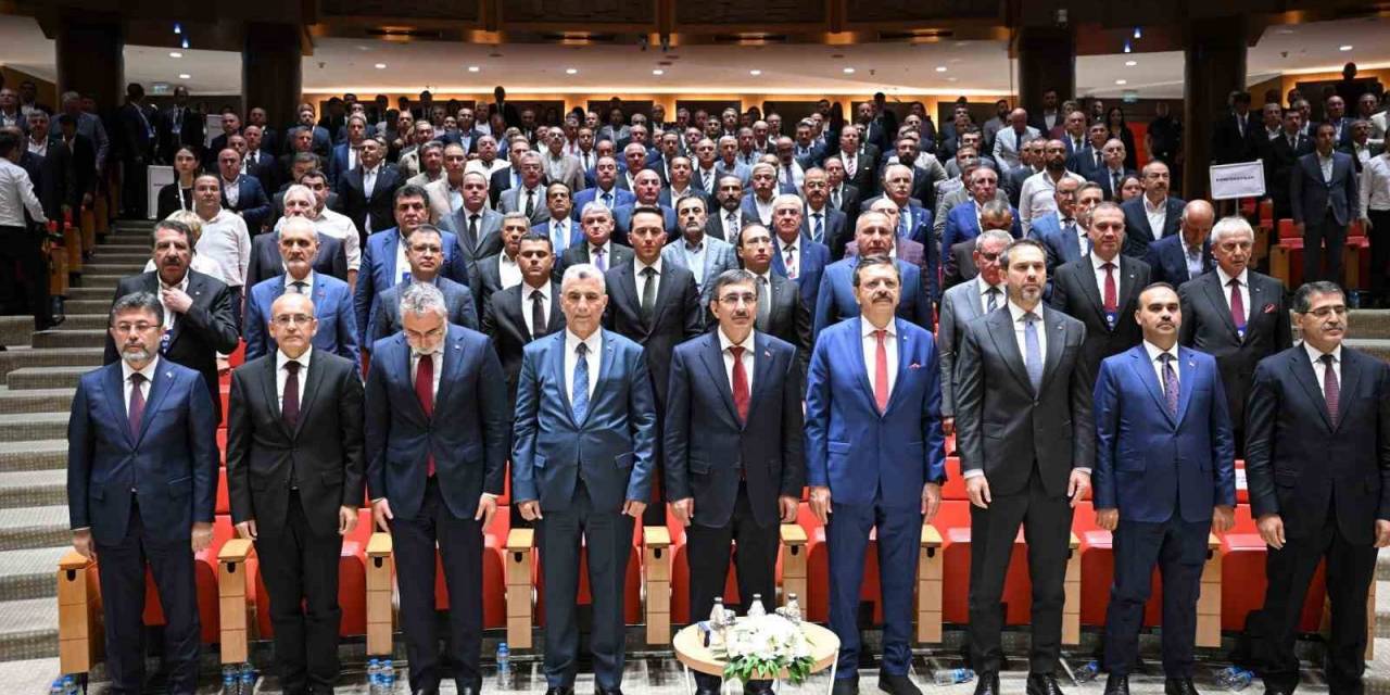 Cumhurbaşkanı Yardımcısı Yılmaz: "Daha Düşük Tek Haneli Enflasyon Hedeflerden Resesyona Düşmeden Devam Etmek Durumundayız"