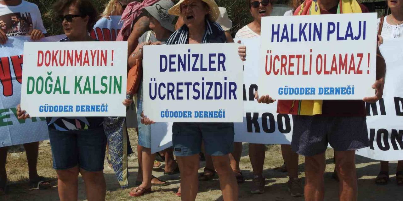 Çeşme’de Sahillerin Ücretli Hale Getirilmesine Havlulu Tepki Sürüyor