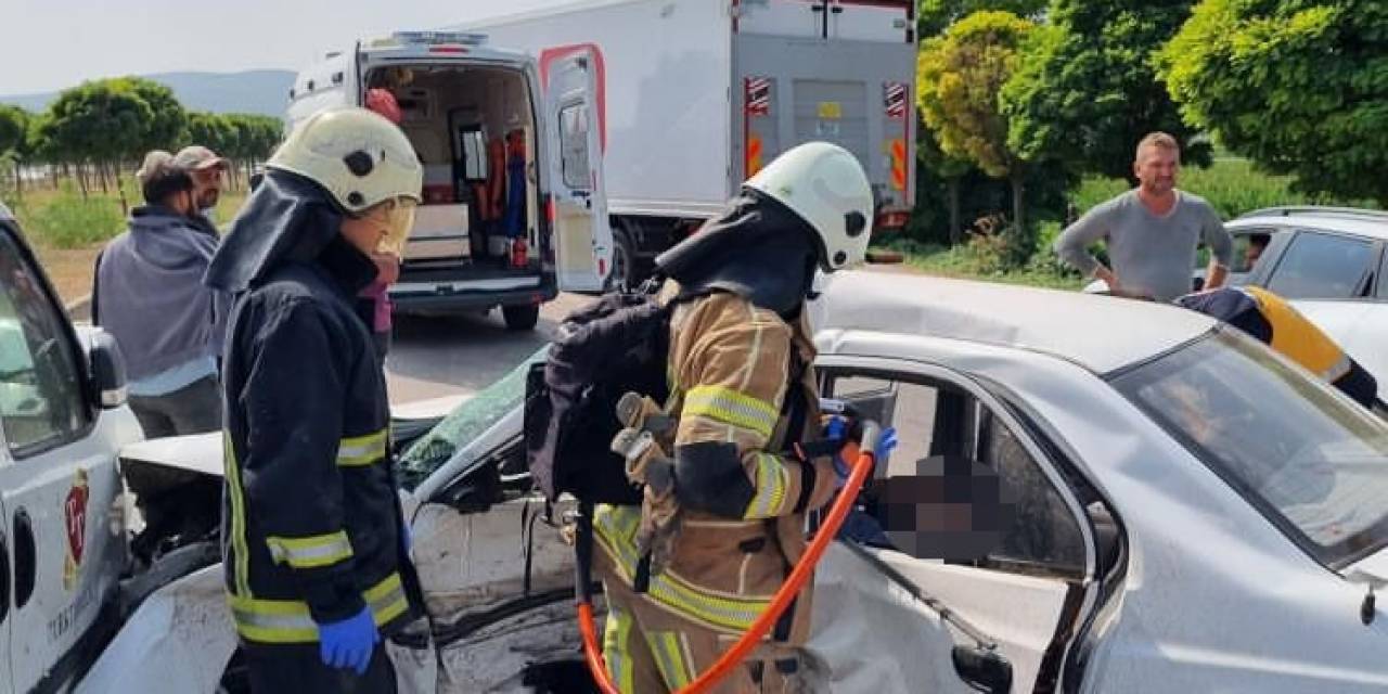 Bursa’da Trafik Kazası : 2 Ölü 1 Yaralı