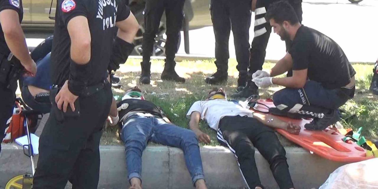 Polisin ‘Dur’ İhtarına Uymadılar Kaza Yaptılar